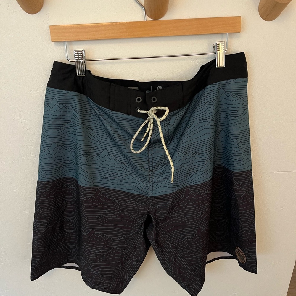 Stylish Black and Blue Men's Board Shorts